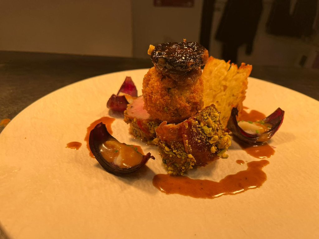 Inglenook Hotel tweet media