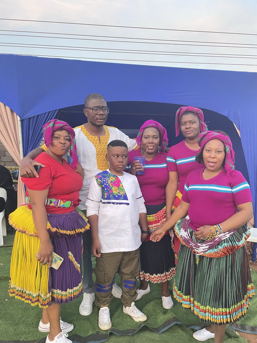 Collen Sambo na VaNkomati Sisters. This is a family band consisting of siblings and cousins. #HeritageMonth