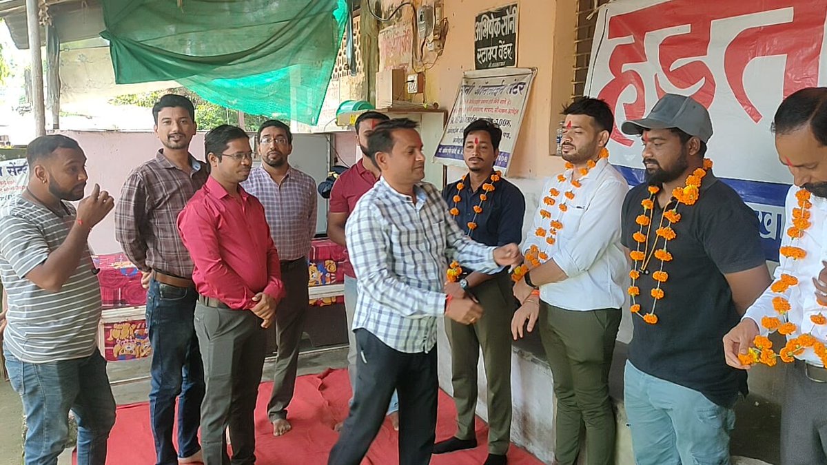 बालाघाट में हमारे जांबाज पटवारी साथियों द्वारा क्रमिक भूख हड़ताल प्रारंभ। आप सभी को साधुवाद । 🙏
#प्रधानमंत्री_और_पटवारी
#पटवारी_आमरण_अनशन
<a href="/CMMadhyaPradesh/">Chief Minister, MP</a>
<a href="/PMOIndia/">PMO India</a> <a href="/narendramodi/">Narendra Modi</a> 
<a href="/AmitShah/">Amit Shah</a> <a href="/TheLallantop/">The Lallantop</a> <a href="/BBCHindi/">BBC News Hindi</a> <a href="/ZeeMPCG/">Zee MP-Chhattisgarh</a> <a href="/OfficeOfKNath/">Kamal Nath</a> <a href="/INCIndia/">Congress</a> <a href="/sajjanvermaINC/">Sajjan Singh Verma</a> <a href="/JansamparkMP/">Jansampark MP</a>