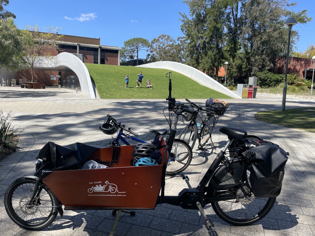 mattroot80's tweet image. Cargo biking campus fun at Curtin Uni - weekends and holidays this place is very quiet and great for the little kids to pretend to be big kids for a while