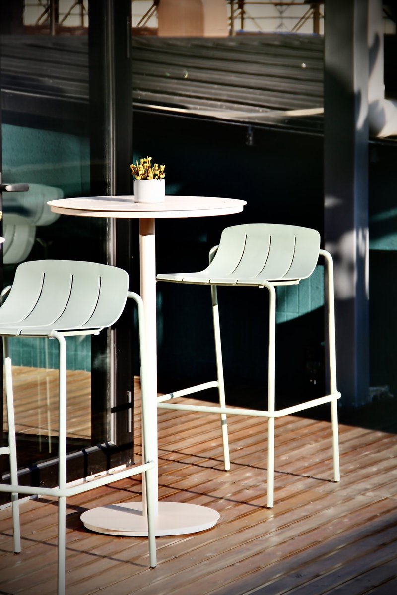 WilliamH2953's tweet image. #barstools #bartables #metalstools #metalchairs #outdoorfurniture #aluminumchairs