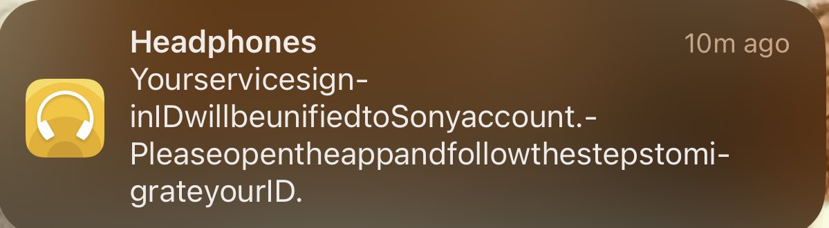 zyzzyvamedia's tweet photo. Dear ⁦@sonyaustralia⁩: You do understand this notification will make  absolutely no sense to most people and isn’t really great for the brand, right? You may want to tell head office to invest in usability consultants. Oh, and extra spaces. #firstrateheadphonesthirdrateapp https://t.co/Sua75TwHo2