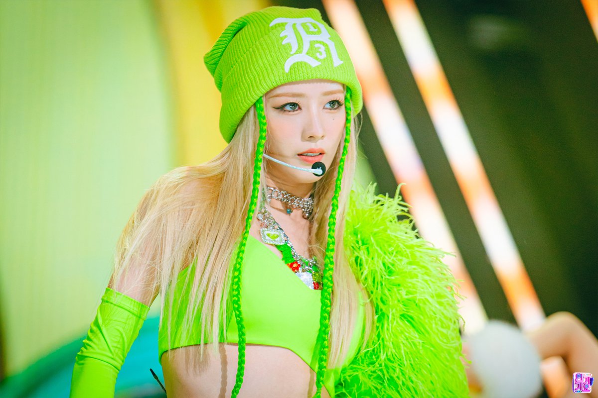 SBS 인기가요 (SBS Inkigayo) tweet media