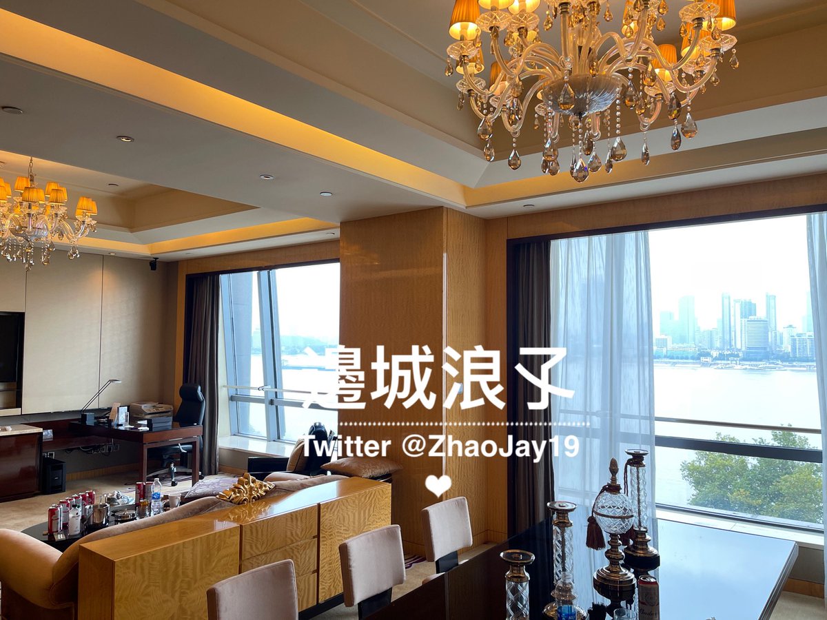 😋起床出门觅食~武汉好吃的在哪里？

#武汉 https://t.co/AwqC05NzlY