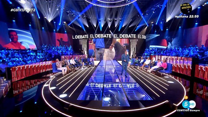 Flamenkito_Roch's tweet image. Gala con +ANUNCIOS q horas en emisión! Un presentador q no sabe ni el guion, Aburrida y una vez +forzando a bajar el premio! Cae en picado #GHVIPDBT2 con 10,8% muy igualado con #SecretosFamilia24Sep 10,9% ESTE #ghvip8 está siendo 1fracaso! Y la audiencia no perdona! #Audiencias