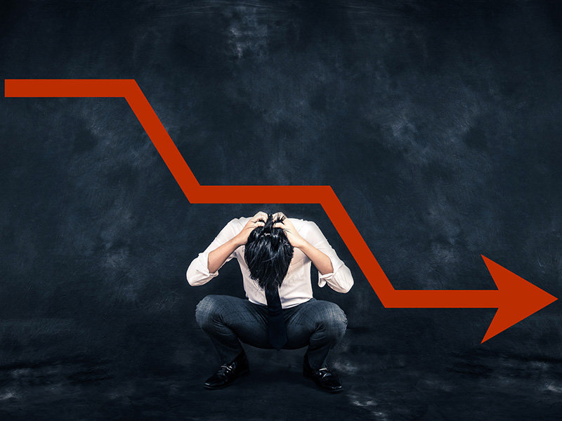 ⚠️10 signes qui annoncent une récession imminente ⚠️

Ca fait un an que les économistes prévoient une contraction économique mais rien ne se passe...

Pourtant les signes de la récession sont là...🧵👇