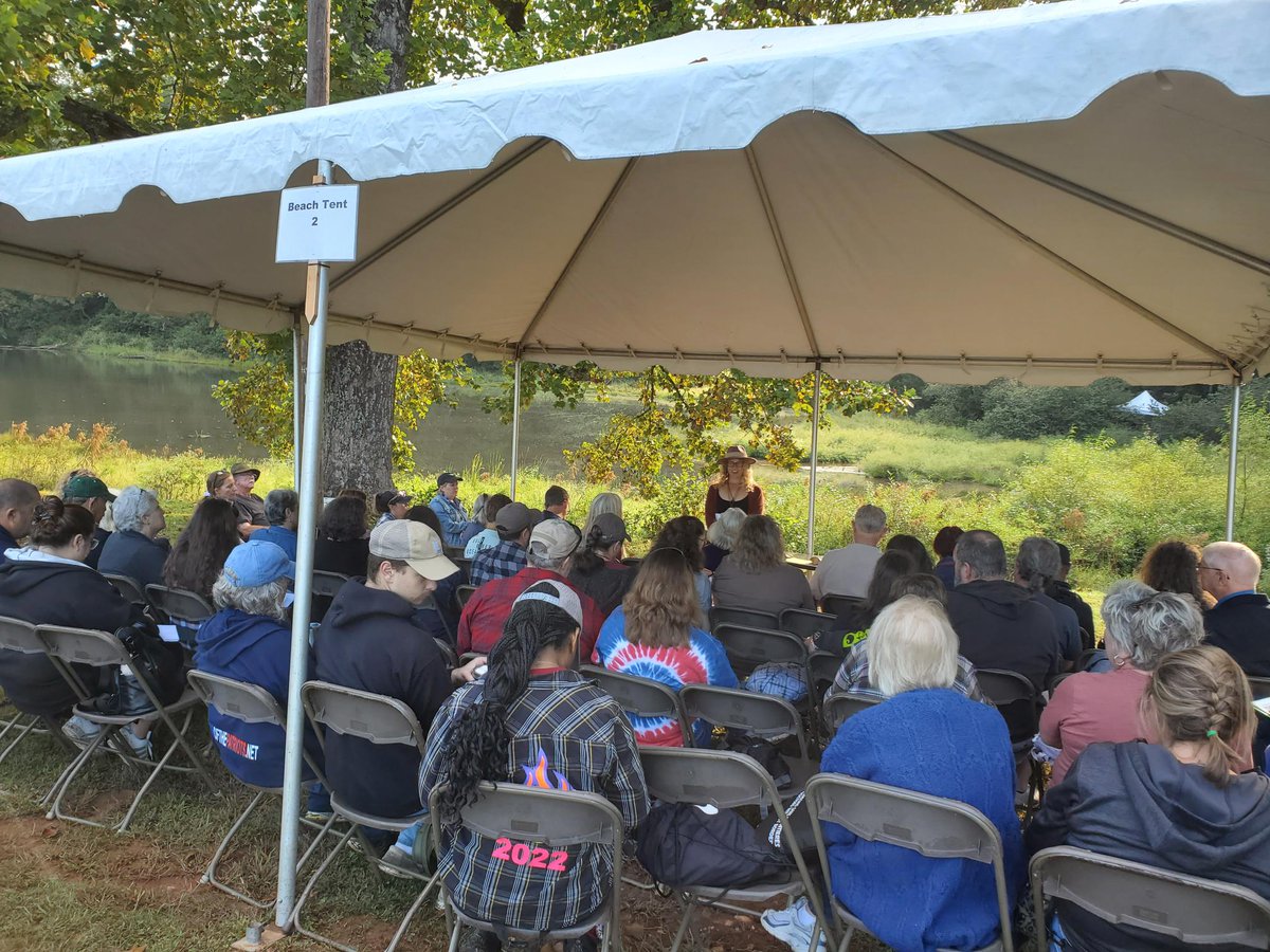 the_ginger_sage's tweet image. 🌿🌲 Epic weekend at #PrepperCamp in Saluda, NC! Shanais from #TheGingerSage packed the house with her immunity masterclass. From herbs to healing, attendees got a deep dive into natural thrive-mode. Immense love for the amazing feedback! Let’s keep healing naturally. 🍀🌱