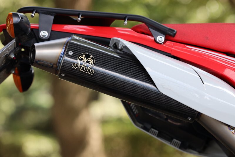 sptadao_asakusa's tweet image. #CRF250  M/L/RALLY(2BK-MD44)17~20のオーナー様✨＃POWERBOX チタン＆カーボンサイレンサーのご紹介です🏍️＃SP忠男 ＃パワーボックスパイプ でもノーマルパイプでもどちらでも装着可能です❗️まだノーマルサイレンサーのままなら交換をよかったらご検討下さい😊気持ちイー！走りを提供致します🤩