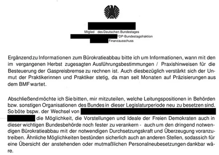 Vetternwirtschaft: Im Mai schrieb Markus Herbrand (FDP) an Parteikolleg*innen im Finanzministerium und bat um Hinweise auf freiwerdende Posten. Durch ihre Besetzung wollte er die Ideale der FDP im Finanzministerium “noch fester verankern”. Der Brief: fragdenstaat.de/anfrage/brief-…