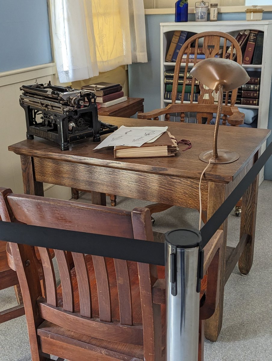 AllisonBWright's tweet photo. Hey @paulgreenemedia I stopped by your old office today to say hi, but you weren't there! Hope you come back soon! BTW how could you leave such a beautiful town? #WhereisCarson #DieHardHeartie
#Hearties #HeartiesHFR
@JamestownSet https://t.co/gJzBAs4SH3