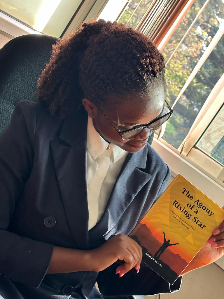 I recently read an amazing book, "The Agony of a Rising Star" that portrays the story of a village lad who defied all odds/challenges to rise to the top. I will be sharing a few lessons that I picked through a thread. Otherwise, get your copy today from Aristoc at only 30k🤗.