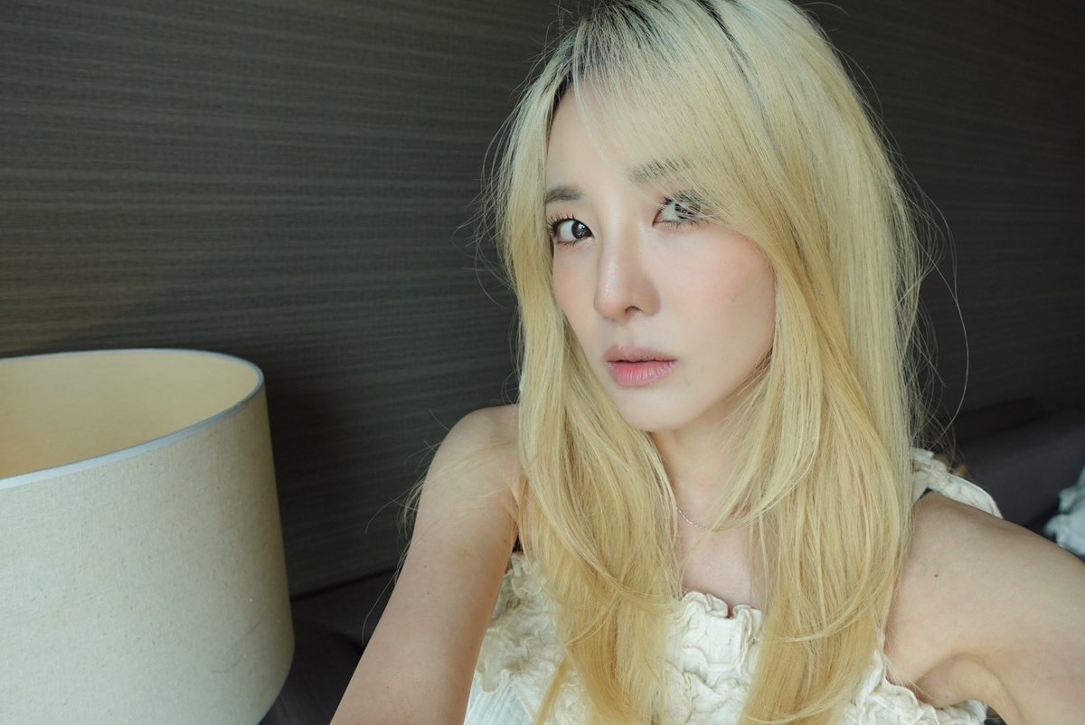 krungy21's tweet photo. I woke up like this 🥱😮‍💨 https://t.co/SvBopaW7no