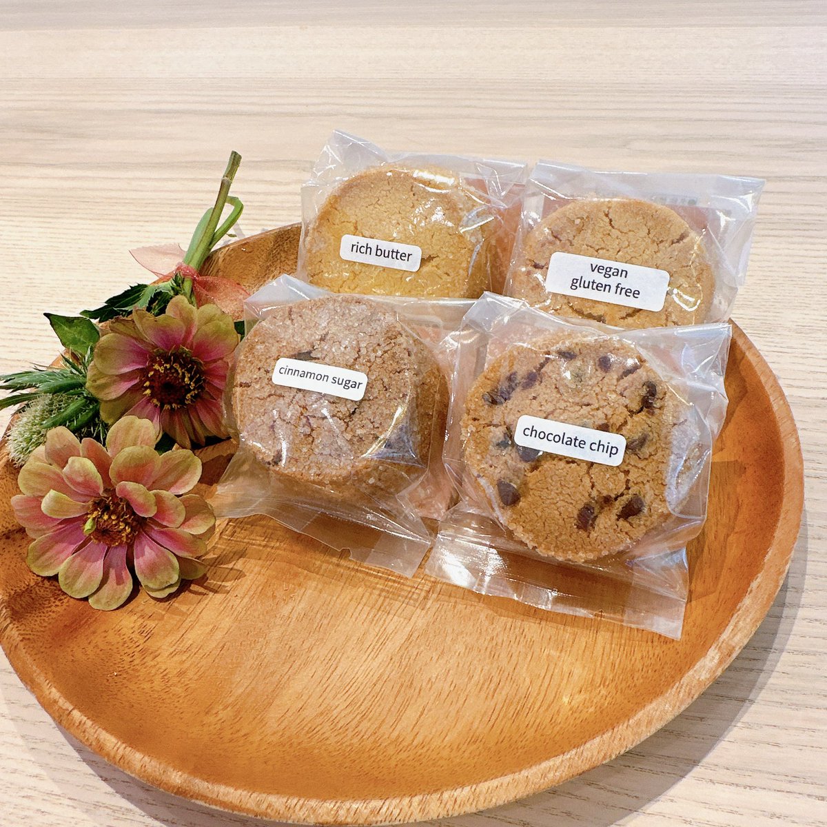 mikiscafe1's tweet photo. https://t.co/YzoXiUESvT
人気クッキー4種セット通販開始です🤤🍪🍪🍪🍪
#お取り寄せクッキー https://t.co/rhWhpZCbcT