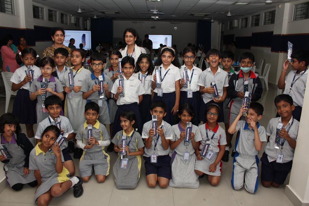 ChirecSchool's tweet photo. Our primary students had an exciting opportunity to participate in the Space & Cosmos workshop conducted by STEM & Space. The #workshop covered a range of #scientifictopics like water cycle, light bending, & rainbow formation, introducing our children to the world of space! https://t.co/kHwuIjWZaA