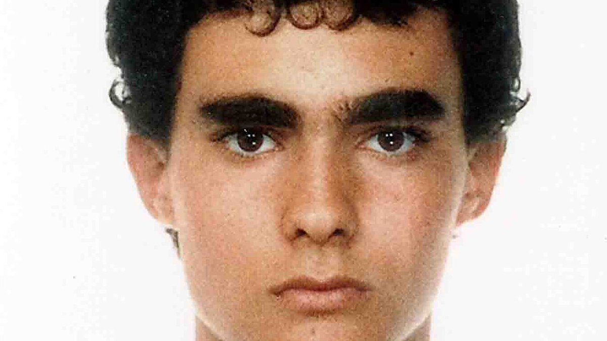 Forse non dovremmo caricarli di tutto questo, ma i figli sono la dimensione del sogno, della speranza, della gioia. Federico Aldrovandi nelle parole di mamma Patrizia e nella voce di Ascanio Celestini che l'ha incontrata, qui bit.ly/perfederico