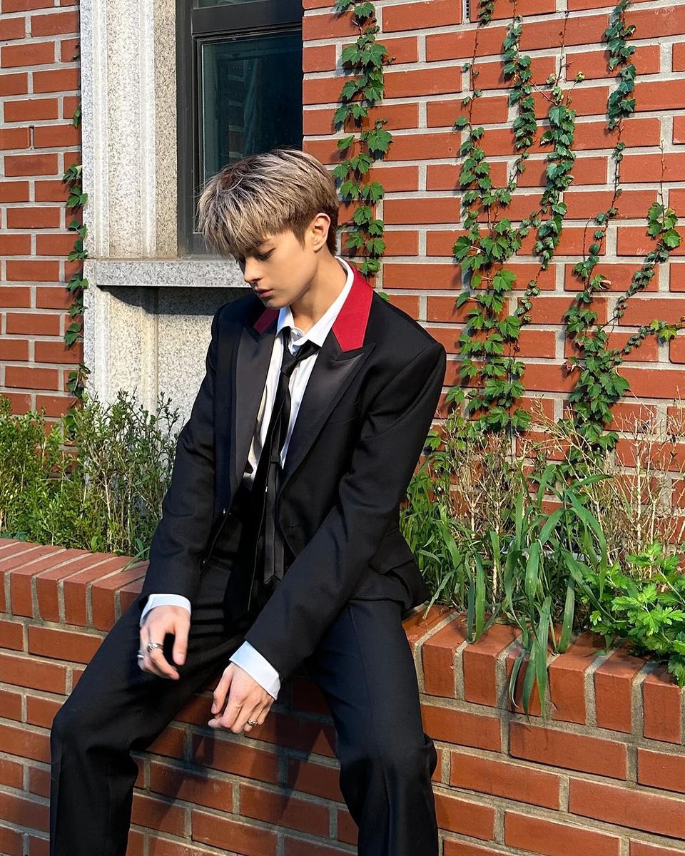 TeamThadOFC's tweet photo. [📸] #Thad_Shot

@/newid_thad instagram update

(1/3)

#NEWID_THAD #뉴이드_타드
#New_ID #뉴이드 @official_newID https://t.co/v1ROvvuIrz