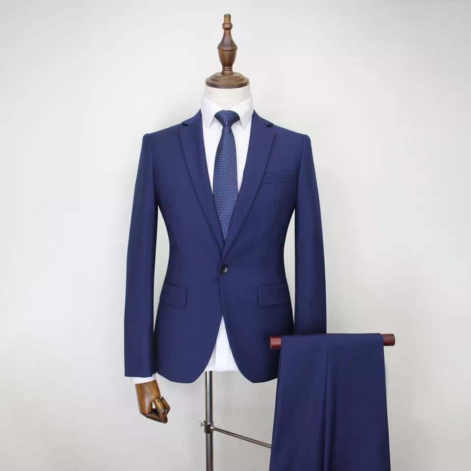 TheCarterzShop's tweet photo. Jusqu'au 31 OCTOBRE les
Costumes professionnels 2 pièces sont à
*22.500F*
Au lieu de
*25.000 F* 
Numéros disponibles : 44-46-48-50-52-54-56-58 https://t.co/YkozXG9jOt