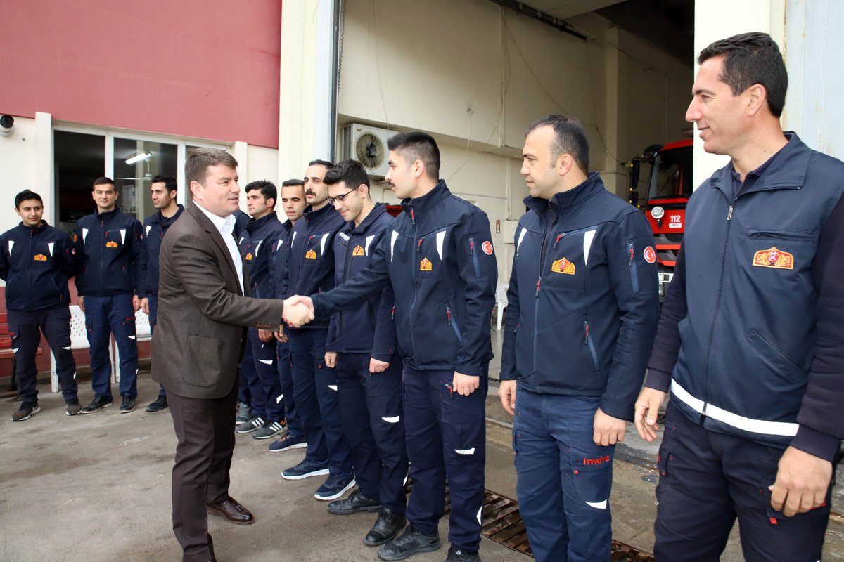 aksaraybel's tweet photo. 👨‍🚒İtfaiyecilik Haftası kutlu olsun! 

Yangın, deprem ve sel gibi birçok felaket ve acil durumlarda kendi hayatlarını tehlikeye atarak çalışan başta Aksaray İtfaiyesi olmak üzere tüm itfaiye teşkilatımızın günü kutlu olsun.  🚒🤗

#Aksaray
#İtfaiyeHaftası https://t.co/HrMLp3xdnM
