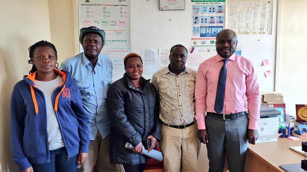 Courtesy call at Vihiga county
with the Director for Health Services; Dr. Benjamin Induswe & the
#NTD Coordinator; Bernard Makhatiani briefing the @MOH_Kenya Vihiga team on the #onchocerciasis reconnaissance visit to begin today

#onchoeliminationkenya
#beatNTDs