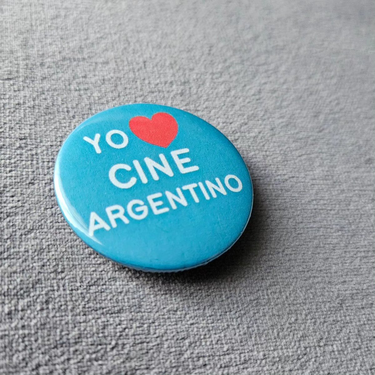 AxelKuschevatzk's tweet photo. El cine argentino te emocionó, te divirtió, te invitó a discutir, te llevó a lugares nuevos y a tiempos que no conocias. Nuestras películas te dieron aún más orgullo de ser argentino: ganaron más Oscars a película internacional que ninguna otra cinematografía en la región. https://t.co/zliddhQc9l
