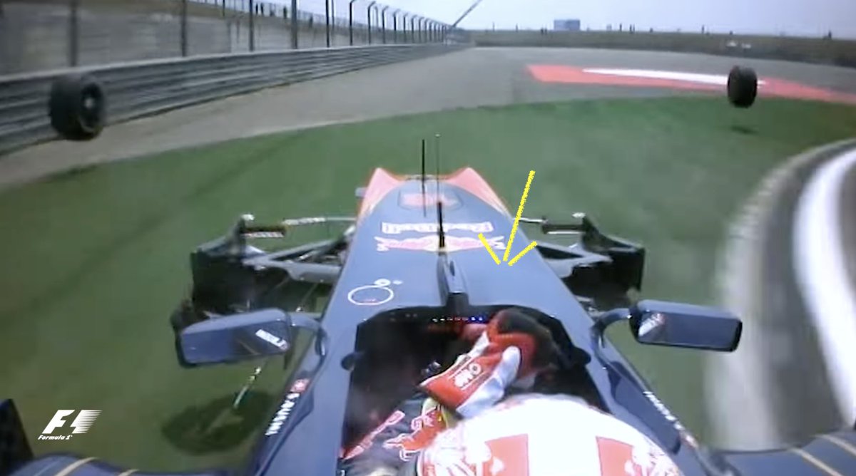victorabadf1's tweet photo. Interesante...

Buemi tiene la mano izquierda completamente tratando de girar el volante y los neumáticos de enfrente no parecen girar. 👇 https://t.co/iG5hNwK9ZN