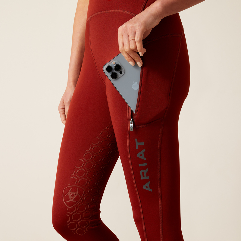 We can't wait for you to try out our new Venture thermal tights! A premium performance thermal fabric and compressive technology, including a wide waistband, provide a fit that’s as comfortable as it is functional.