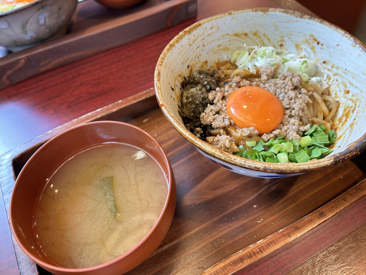 ちょっと前に1枚目のお店のサイトリニューアルしたり、本当最近は2枚目のお店のレジとセルフオーダーのシステム導入お手伝いしてます。那覇に来た際はぜひ🙏