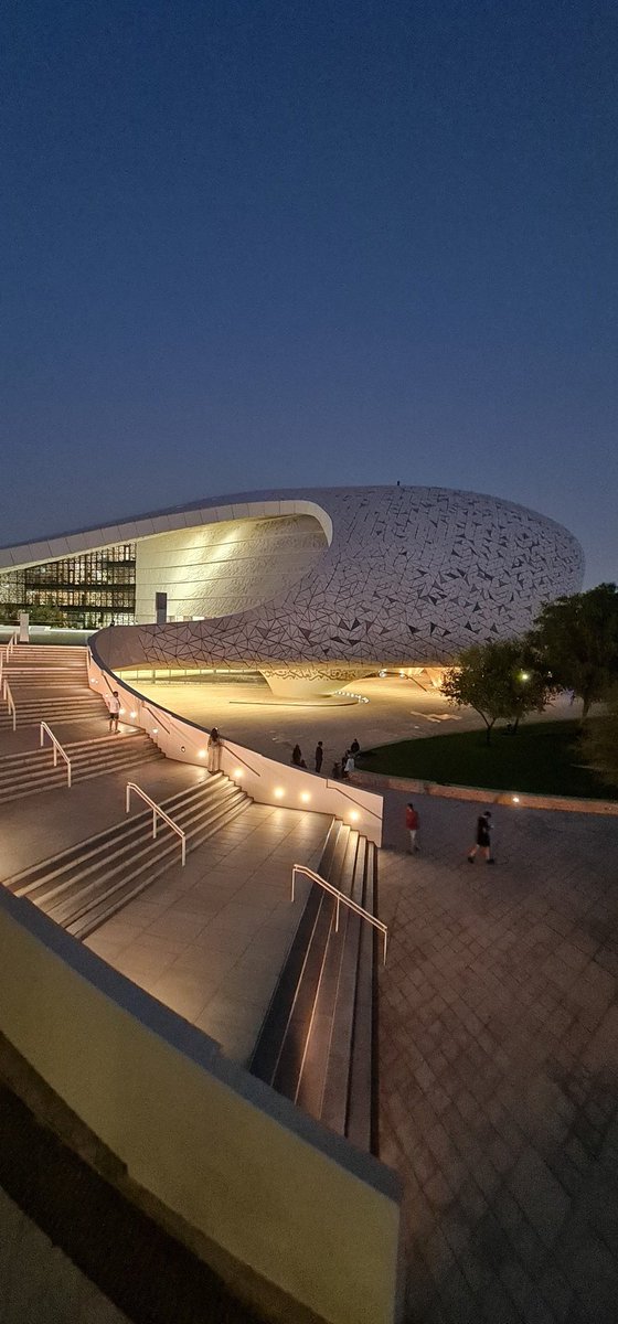 OsmanyPorto's tweet image. Starting my activities as Eminent Visiting Policy Scholar at the @PolicyCollege! Looking forward to share my research with students and professors here in Doha.