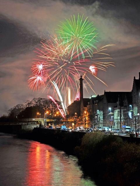 Perth's Bonfire Night fireworks display set to be shorter this year - but more expensive

Full story: shorturl.at/apQZ9