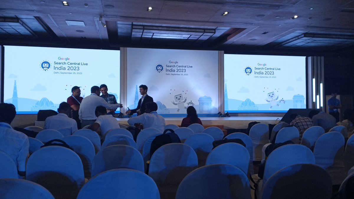 Attending search central live. 

#SCLDEL23
