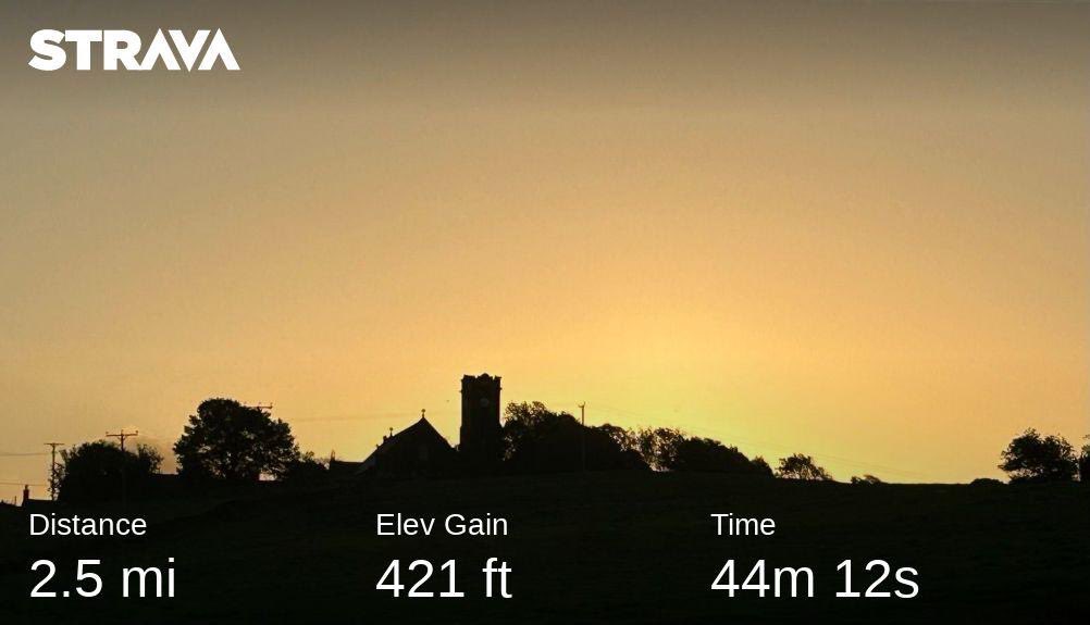 andyb066's tweet photo. Good morning. 2.5 mile beastie boy walk for @BipolarUK #poletopolechallenge to start the day and week. @runningpunks #runningpunk #walkingpunk #runningpunks #sunrise https://t.co/q3vOaXLdE7