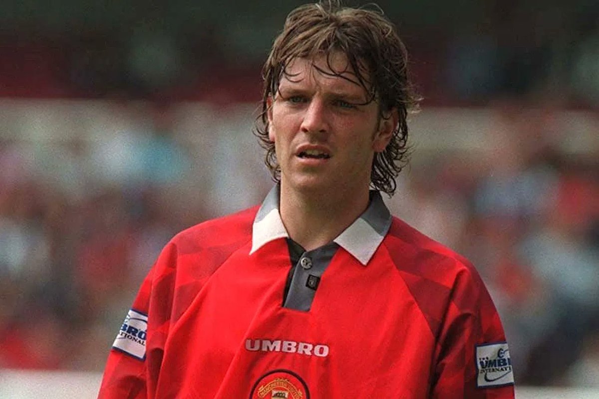 Fergie_Years's tweet photo. He's still a huge fan favourite so we're dedicating today to the brilliant @Sharpeyofficial #mufc https://t.co/dVzl7QQ6Zd