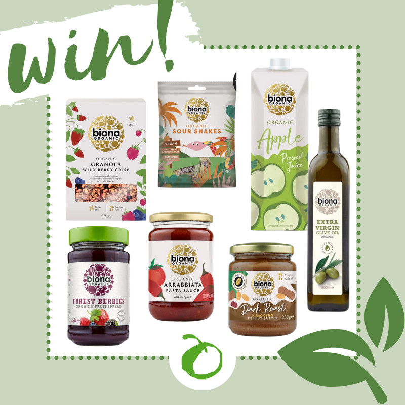 IT'S #COMPETITION TIME! ✨ To see out the end of #OrganicSeptember, we are giving you the chance to #WIN a super bundle containing 18 organic goodies! 🌱 Simply follow us & RT to enter. Also open on FB & IG. #Giveaway closes midnight 01/10. UK only.