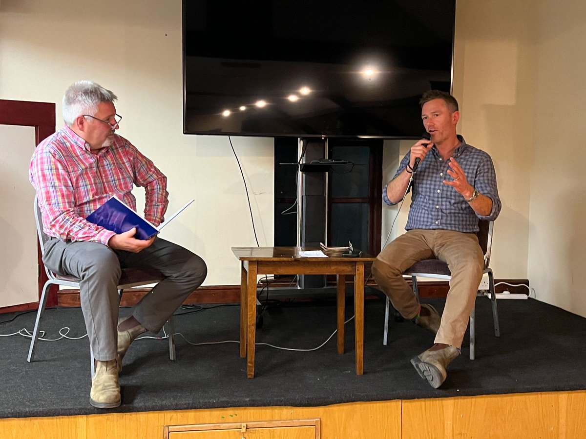 Thanks so much to Steve Meredith and Will Penri Evans for a great night at Gwernyfed Rugby Club on Friday evening at our Mid Wales 'Yarn in a Barn'. 
#farming #farminghelp #mentalhealth
