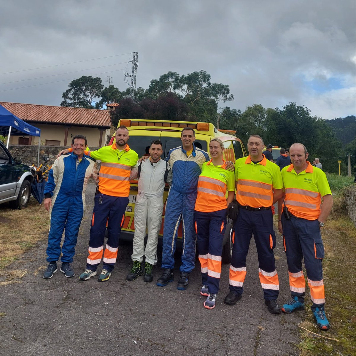 Ambulancias Asturias tweet media