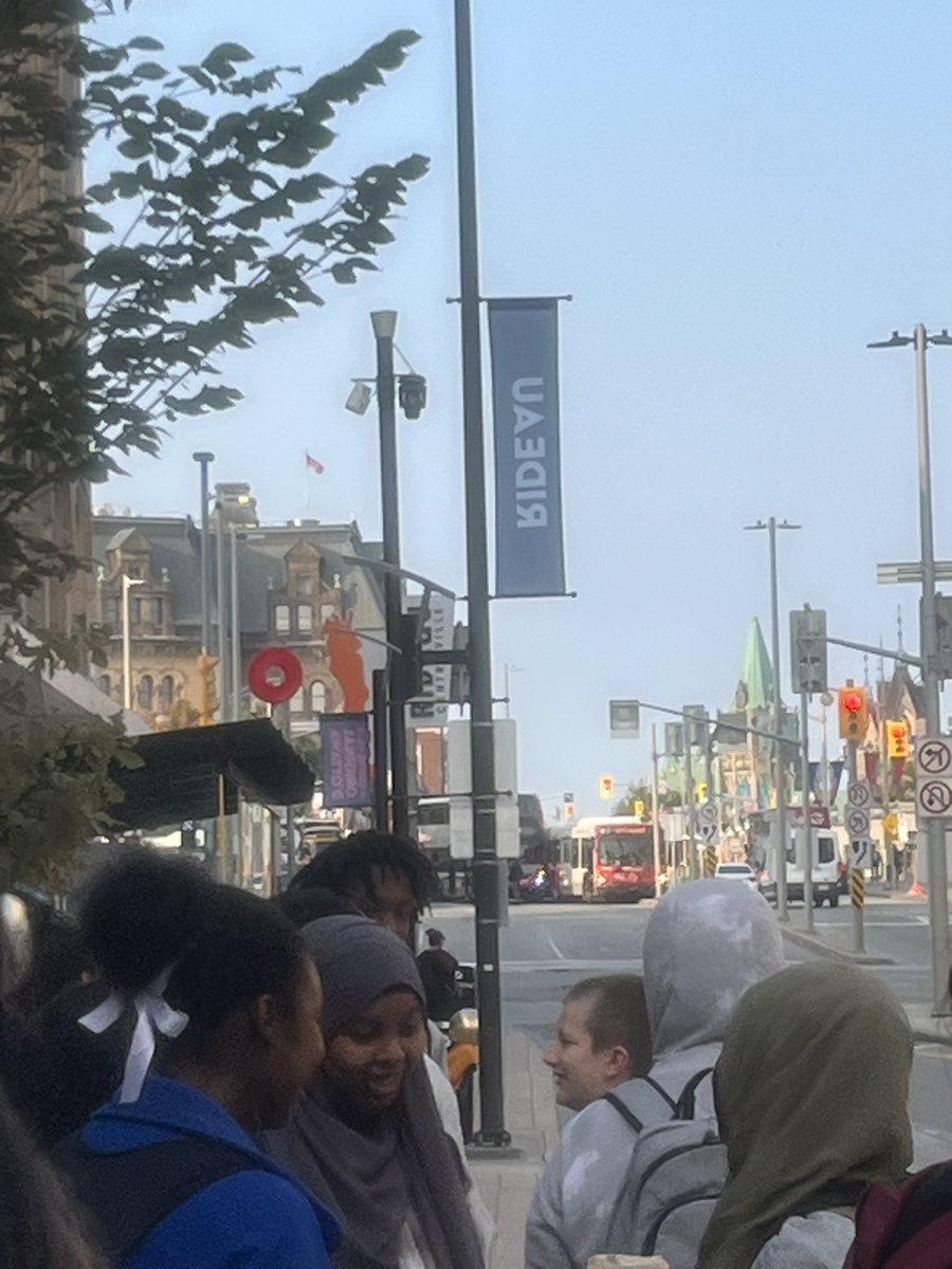 junezaria's tweet photo. @cbcotttraffic eastbound buses aren’t able to reach passengers waiting at Rideau Ctr. Kids aren’t able to get to area schools. What’s happening?b https://t.co/PxRN8GqrC7