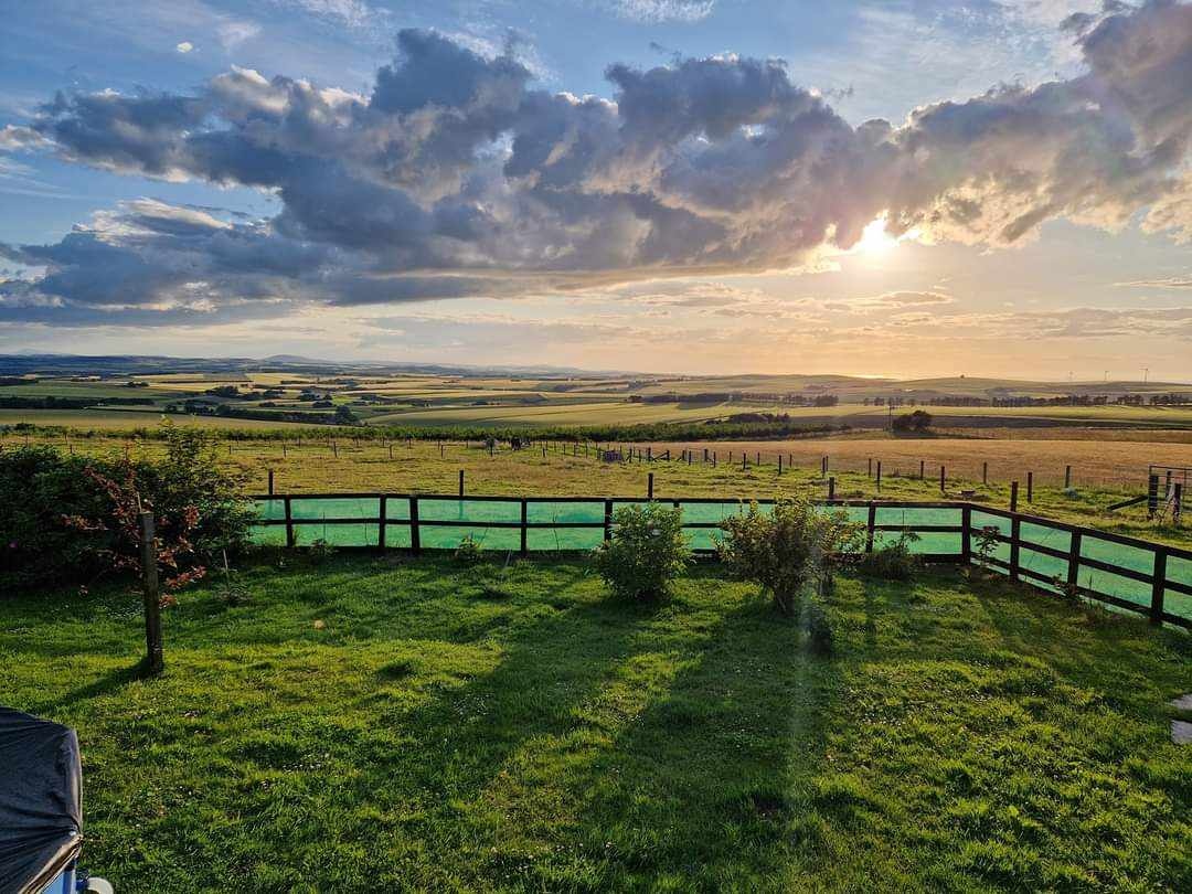 JKellyOnline's tweet photo. Anyone for 'living the dream' in the heart of Aberdeenshire! 

Just look at that view 👀

https://t.co/ti6Qr33tzG

#dreamseekers #equestrianpropertyforsale #farmsandequestrian https://t.co/dTdJOusZwx