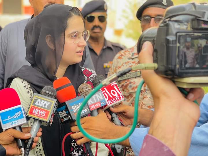 OfRubab's tweet photo. میرے والد صاحب دادا اور چچا جان کے قتل کیس کی سماعت ماڈل کرمنل ٹرائل کورٹ دادو میں ہوئی جس میں تقریبن 5 گھنٹوں تک کیس کے دوسرے چشمدید گواہ سے   کراس ایگزامنیشن ہوئی  جس کہ بعد عدالت نے اگلی سماعت 6 آکتوبر تک ملتوی کردی
میں اپنے گھر کہ بڑوں کے بے گناھ خون کا حساب لے کر رہونگی https://t.co/BLdGFit8vW