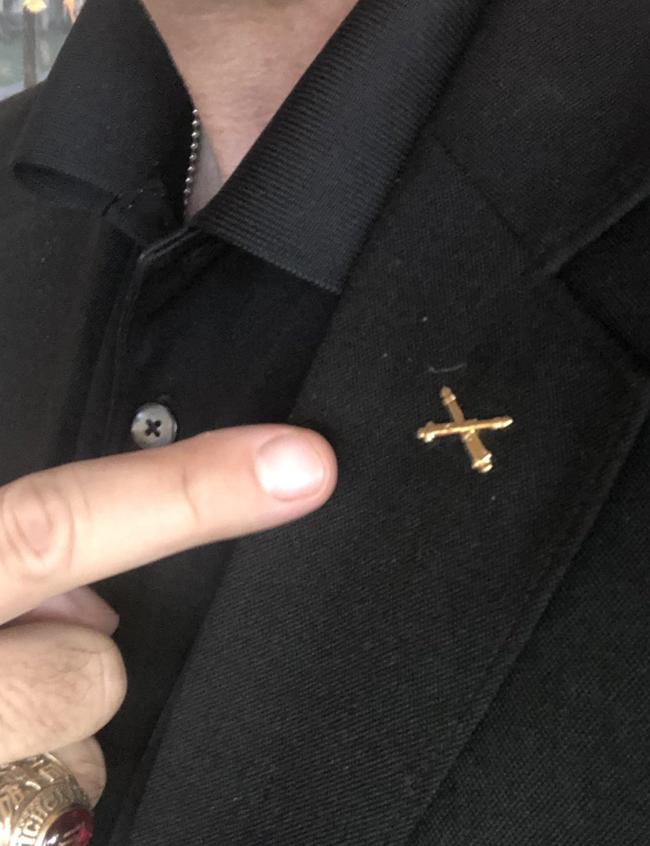 ShaneMorgan_WF6's tweet image. 💥Travel Day = Lapel Pin #IYKYK #KOB #Redleg #crosscannons @OfficialUSFAA @redleg6_kob @USAFAS 💥
