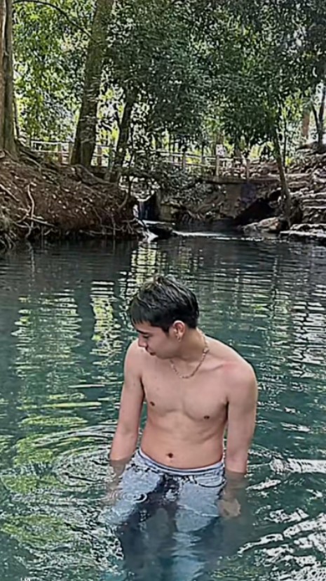 NNewyin's tweet photo. เคยเห็นพี่ไปร์ทลุคนี้มั้ย? https://t.co/GH4lVthF1K