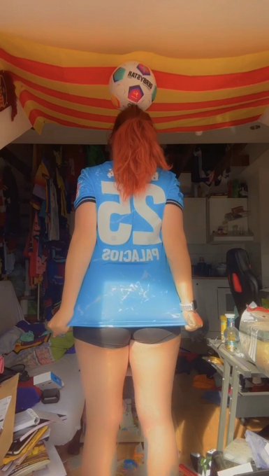 Ich habe mir gestern das neue Ausweichtrikot von @bayer04fussball geg&ouml;nnt. Nat&uuml;rlich mit Pala unserem<a href="/tag/neuesprofilbild"class="tags"><span>#neuesprofilbild</span></a>