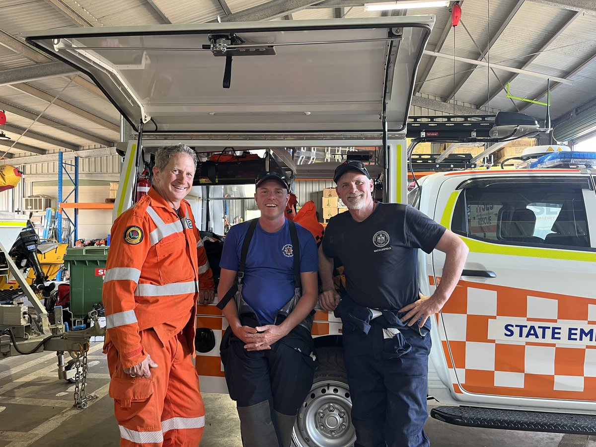 Really enjoyed helping Eric and Hatchy deliver Large animal rescue course at Griffith for SES New South Wales. @northantsfire @ChurchillFship