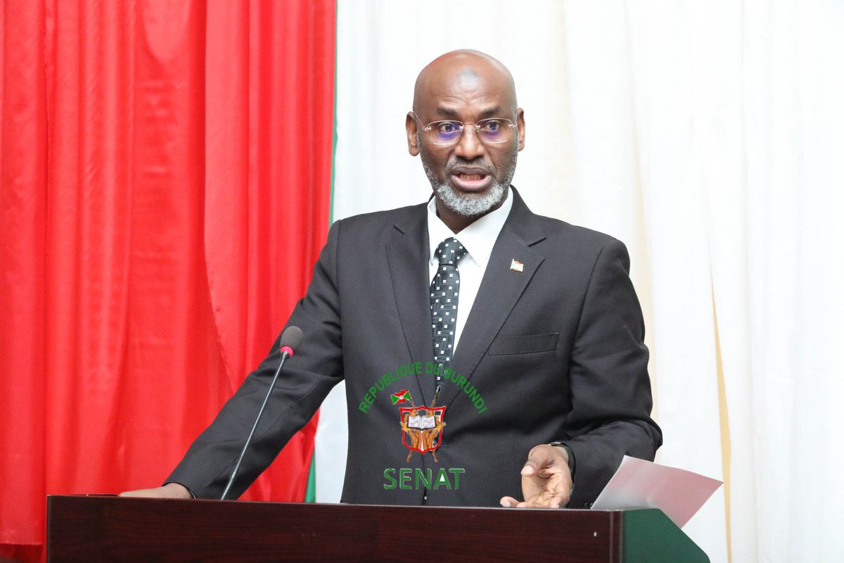 #Burundi:Le <a href="/burundi_senat/">Inama Nkenguzamateka</a> invite la population à suivre, en direct à la <a href="/RTNBurundi/">RTNB</a> et sur les plateformes du Sénat, une question orale avec débat qui sera adressée aux ministres du <a href="/BMineagrie/">BURUNDI/MINEAGRIE</a> et du @minergiemine1, lors d'une séance plénière de ce mardi 26 septembre 2023 à 9h00