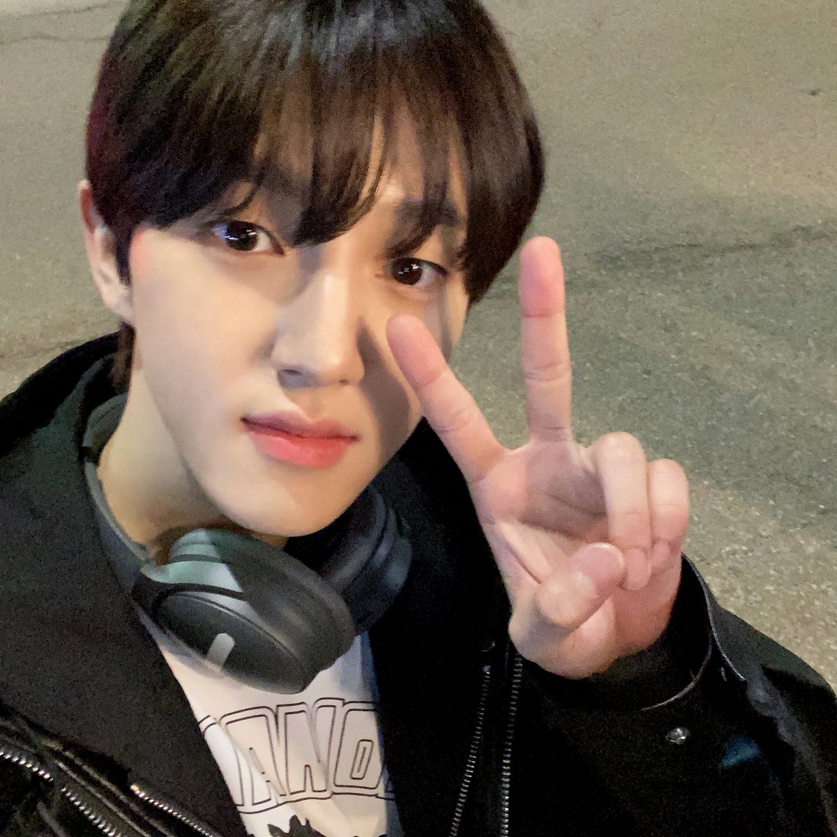 [📸] 230925 tvN #반짝이는워터멜론 EP.1

반짝이는 워터멜론 첫 방송 🍉✨
앞으로도 함께 현재를 즐겨봐요 ❤‍🔥

봉배우 많관부 .ᐟ 은호 많사부 .ᐟ (´▽｀ ʃƪ)♡

#GoldenChild #골든차일드 #GNCD
#봉재현 #BongJaeHyun