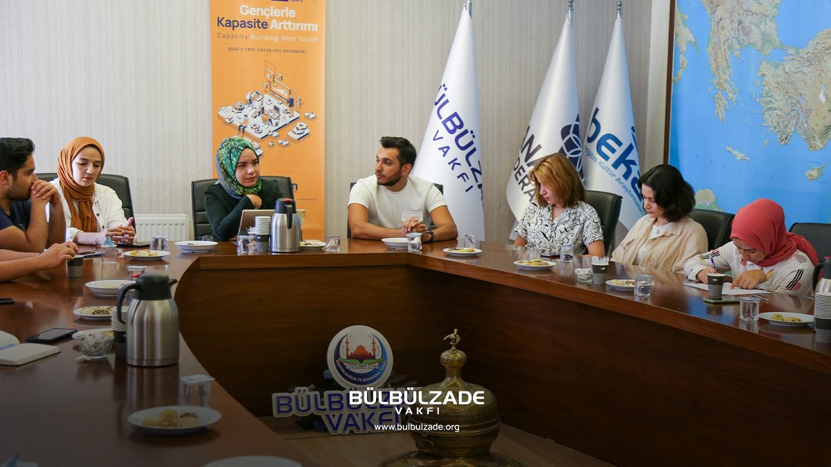 bulbulzade's tweet photo. BEKAM tarafından yürütülen ve Türkiye Ulusal Ajansı tarafından desteklenen "Gençlerle Kapasite Arttırımı" ESC30 projesinin eğitimleri, "Proje Yazımı, Planlaması ve Yönetimi" oturumuyla tamamlandı.

@BekamOrgTr 

https://t.co/jrC6vmZpdX https://t.co/EFu6XjCtw0