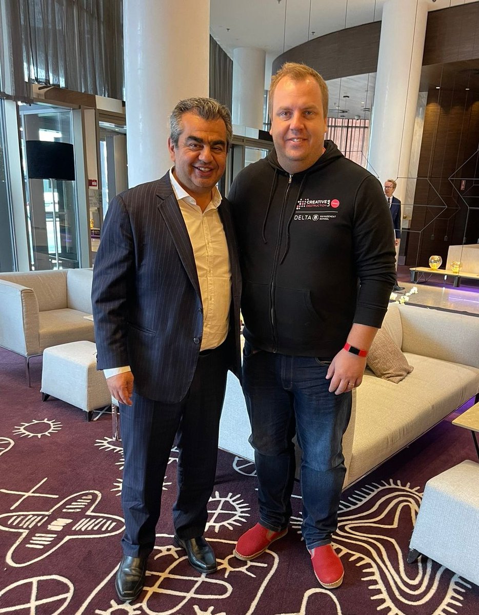 Interesante conversacion en Tallin, Estonia, con Siim Sikkut (<a href="/sikkut/">Siim Sikkut</a>), Managing Partner de Digital Nation, uno de los artífices -primero desde el sector público y ahora desde el mundo privado- de que Estonia sea líder mundial en digitalizacion.