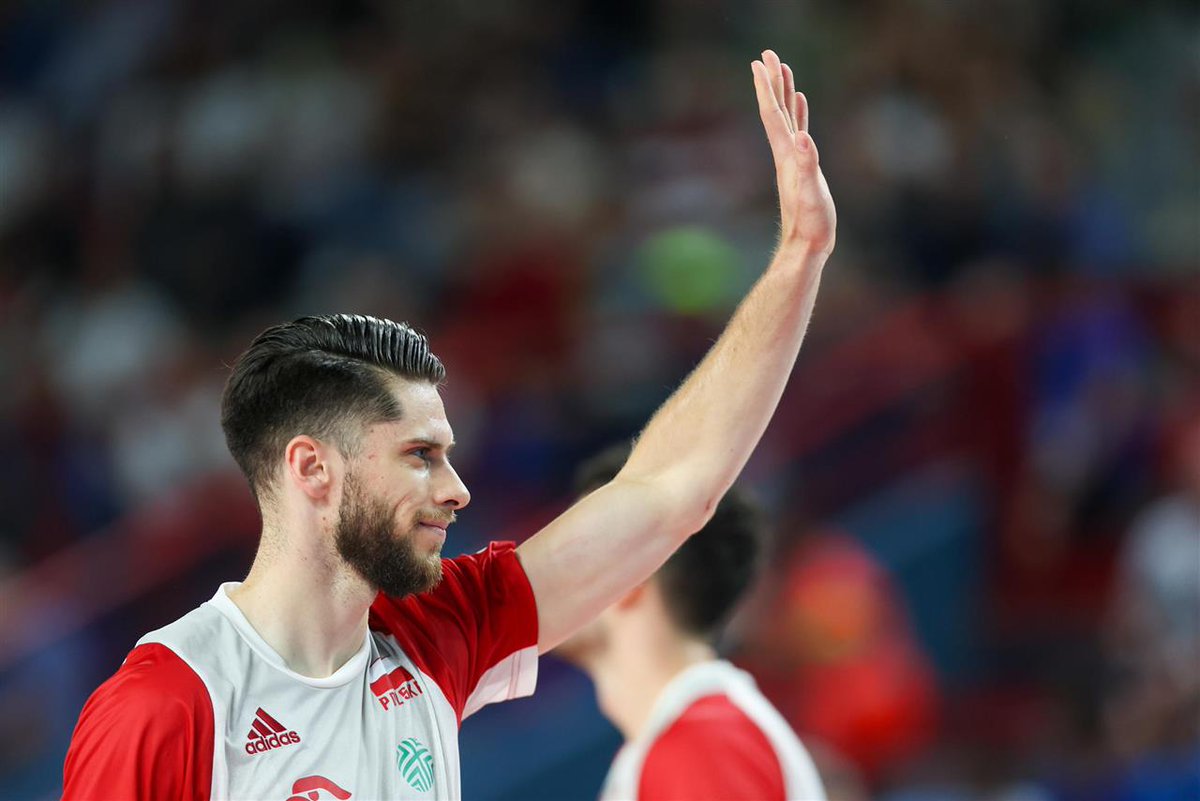 Jakub110Jakub's tweet photo. 🇵🇱 Aleksander Śliwka kapitanem reprezentacji Polski na turniej kwalifikacyjny do Igrzysk Olimpijskich! 

POWODZENIA, OLEK! 😊✊

📸: CEV 
#gangłysego https://t.co/EKsSkP7KXL