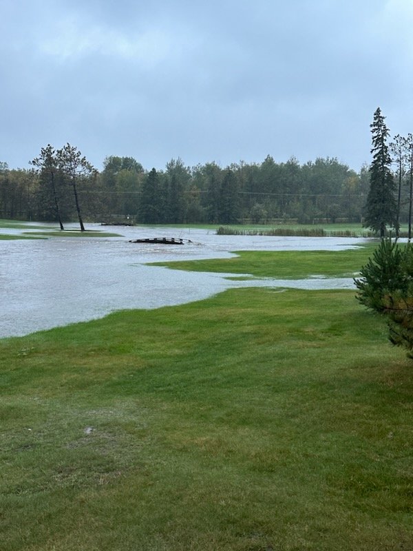 28CJohnson's tweet photo. #picaday140 course and clubhouse closed for the day while drying out commences... #goodhydration https://t.co/pI2dFNsGTm