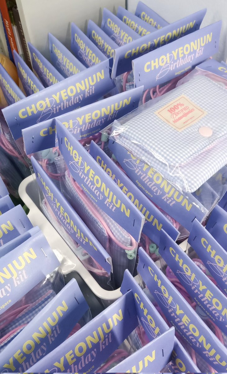 AegyouSpace's tweet photo. Ready stock yeonjun birthday kit
- pink package (set) 1 pcs
- blue package 8 pcs
🔗https://t.co/dhos5l6ko2
Grab yours now buat yang kemarin ketinggalan po🙆🏻‍♀️🧤💗 https://t.co/AWEXjC2D1G