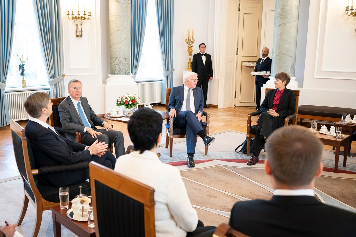 Laipni lūgti Vācijā/Willkommen in Deutschland, 🇱🇻Präsident @edgarsrinkevicz. Deutschland und Lettland sind enge Partner:innen in der EU. Gemeinsam wollen die 🇪🇺Erweiterung voranbringen &amp; die 🇪🇺-Handlungsfähigkeit stärken.